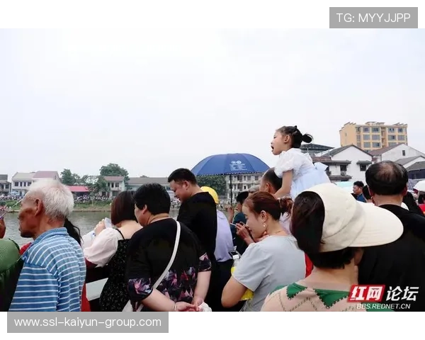 体育新闻中心记者现场快报，体育新闻中心记者现场快报视频